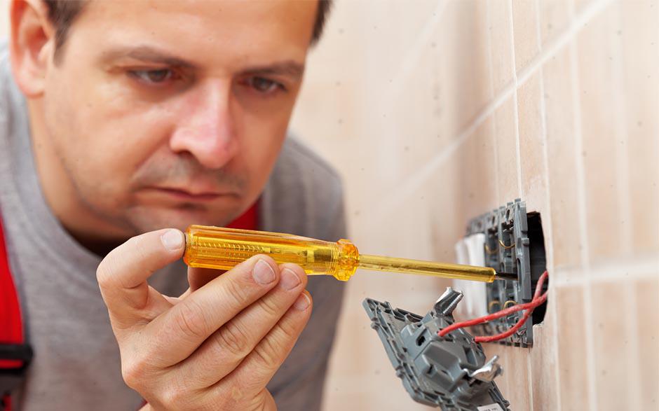 recherche travail électricien bâtiment Lognes